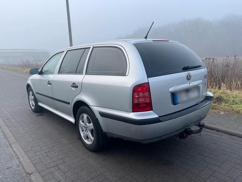 Gebraucht Skoda Octavia 90 PS (66 kW) 1999 Silber Kombi