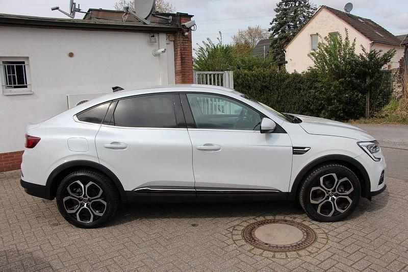 Gebraucht Renault Arkana Techno 143 PS (105 kW) 2022 Weiß SUV