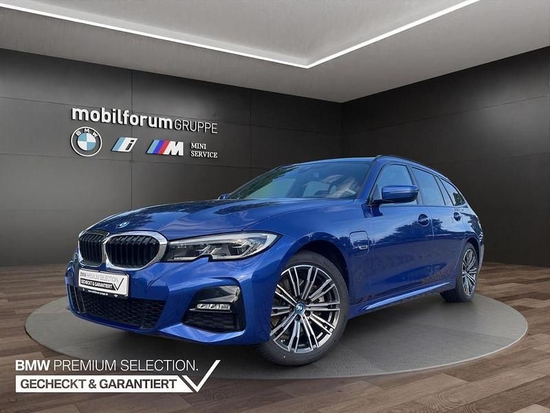 Blau Gebraucht 2022 BMW 320e M Sport Limousine | 30.908 € (Fairer Preis) - Bild 1/4