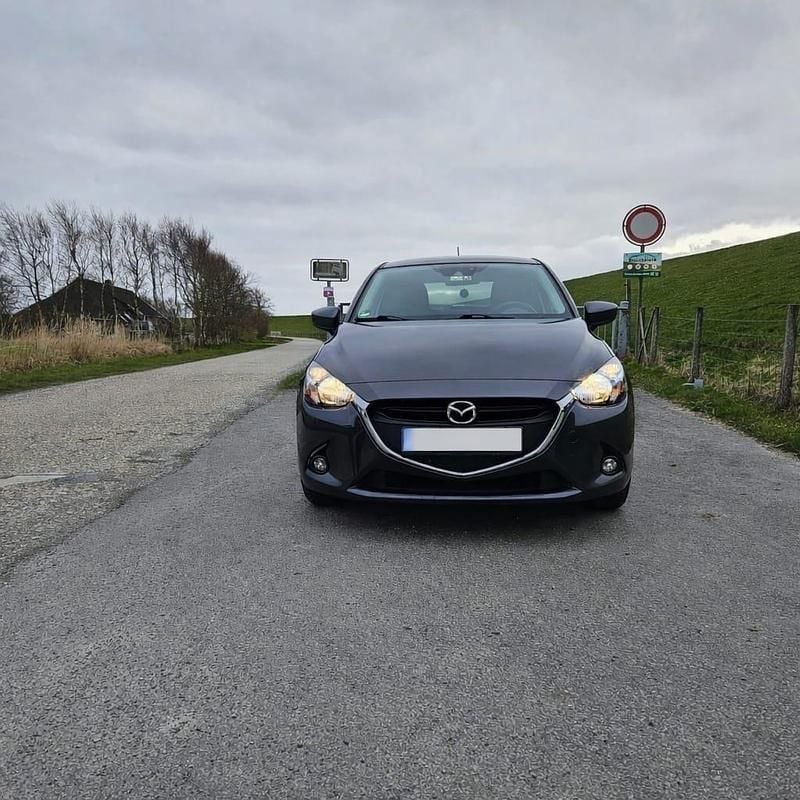 Gebraucht Mazda 2 Exclusive-Line 105 PS (77 kW) 2016 Grau Kleinwagen