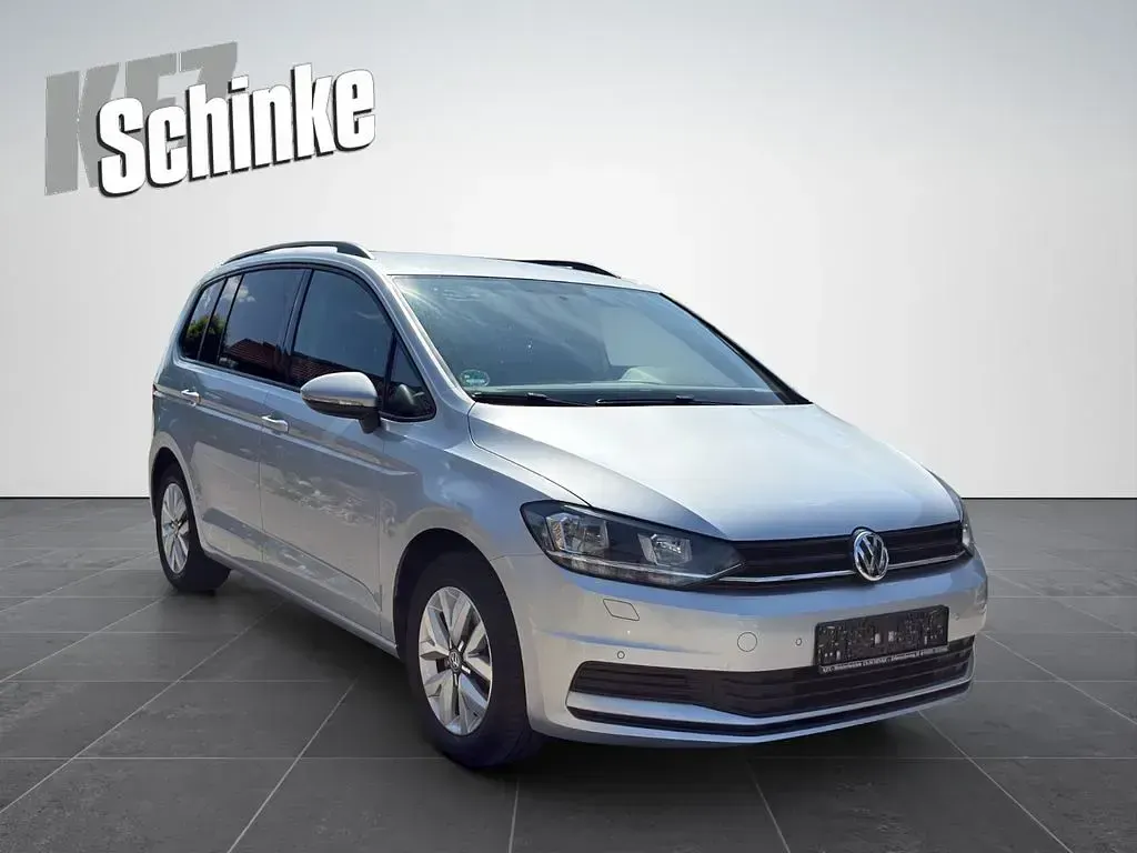 Gebraucht VW Touran Trendline 110 PS (80 kW) 2016 Silber Van / Kleinbus