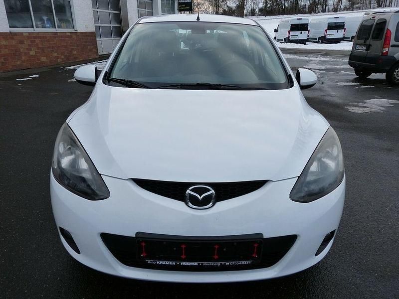Gebraucht Mazda 2 75 PS (55 kW) 2009 Weiß Limousine
