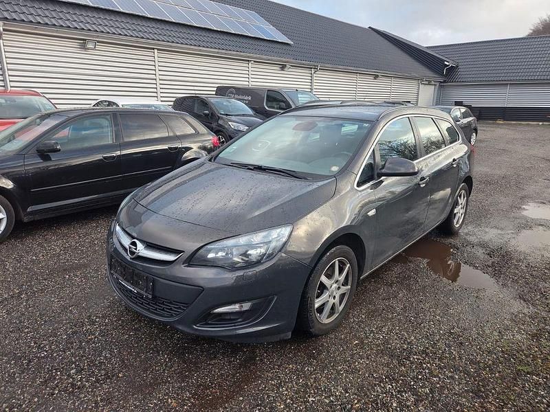 Gebraucht Opel Astra Selection 110 PS (80 kW) 2015 Grau Kombi