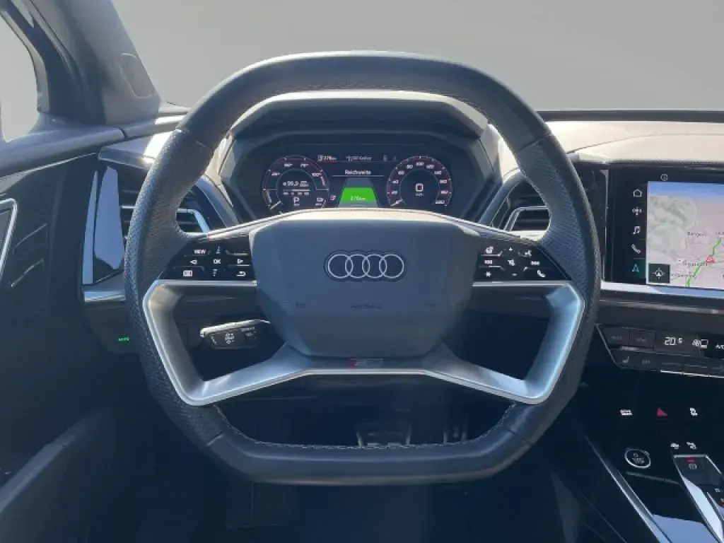 Gebraucht Audi Q4 Sportback e-tron 210 kW (286 PS) 2024 Mythosschwarz metallic (metallic) SUV