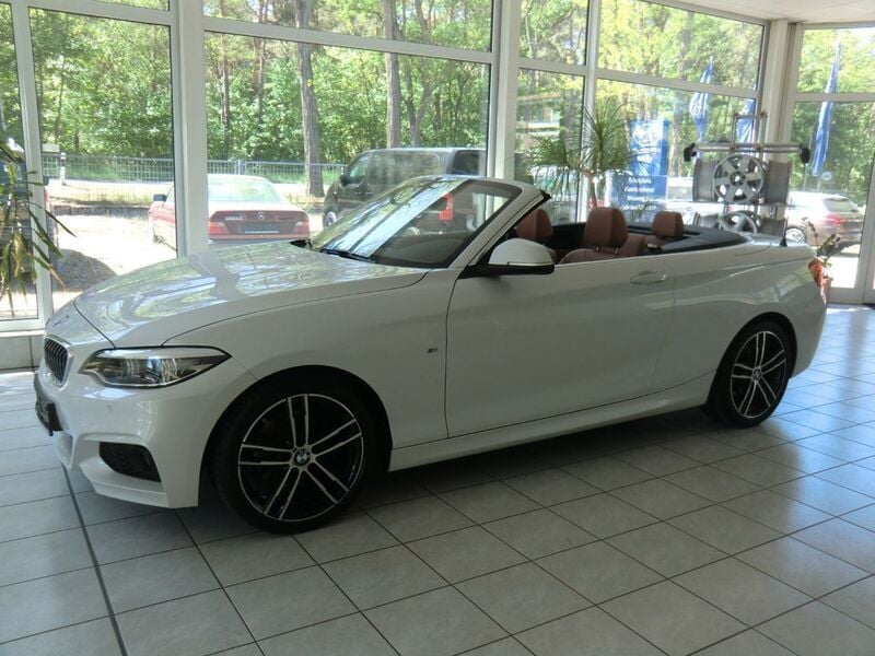 Weiß Gebraucht 2018 BMW 225 M Sport Cabrio | 23.990 € (Fairer Preis) - Bild 1/4