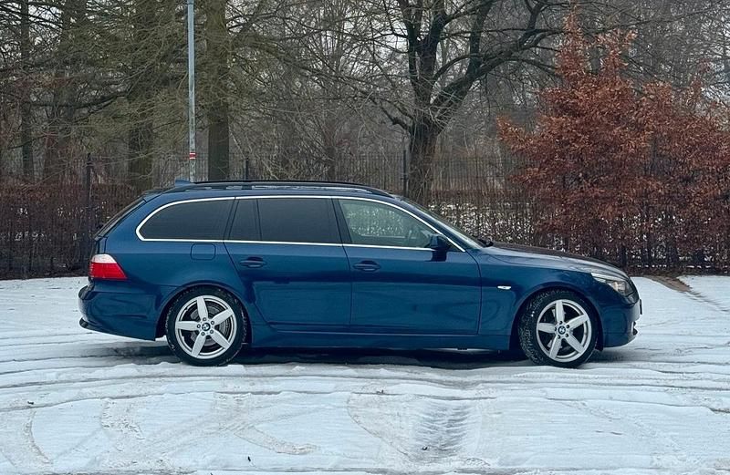Gebraucht BMW 520 177 PS (130 kW) 2007 Blau Kombi