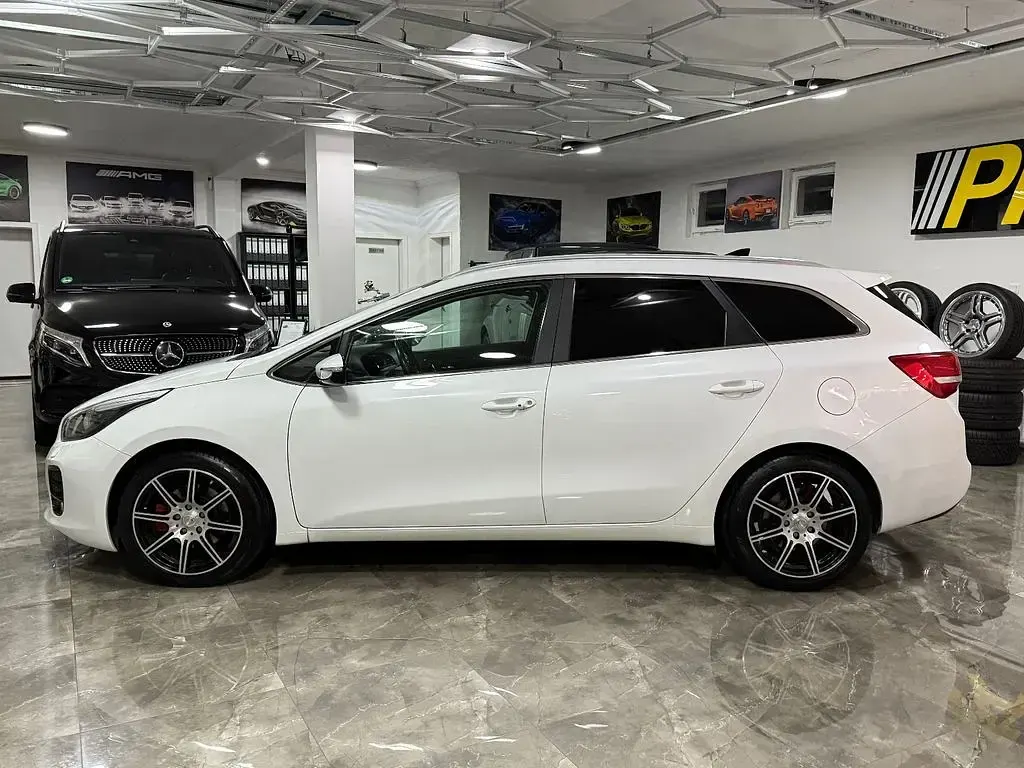 Gebraucht Kia Ceed Sportswagon Platinum 136 PS (100 kW) 2017 Weiß Kombi