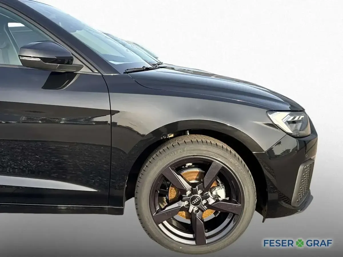 Gebraucht Audi A1 116 PS (85 kW) 2026 Mythosschwarz metallic SUV