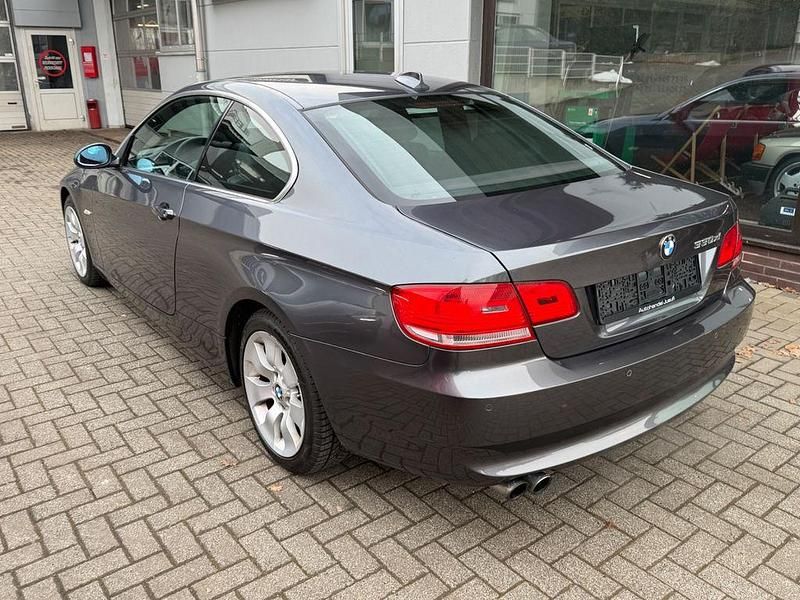 Gebraucht BMW 330 Sport Line 272 PS (200 kW) 2006 Grau Coupé