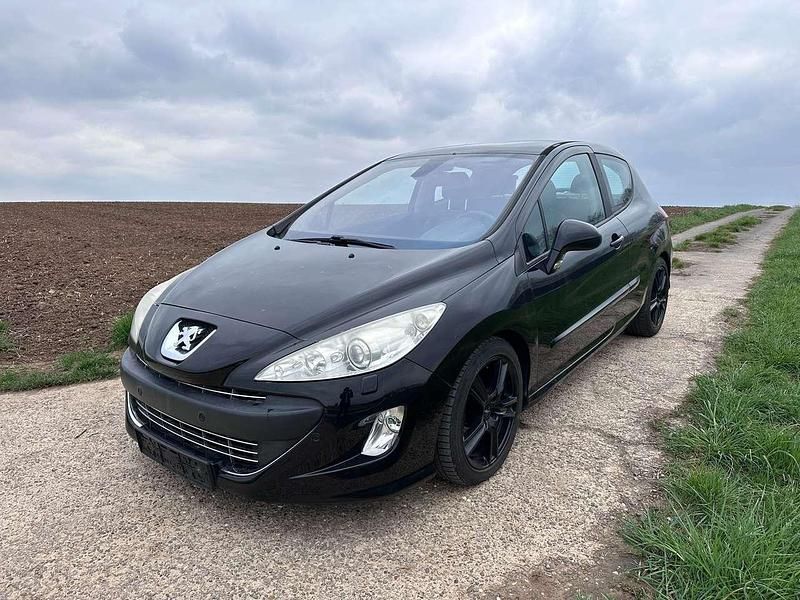 Second-hand Peugeot 308 Platinum 174 CP (127 kW) 2008 Negru Hatchback