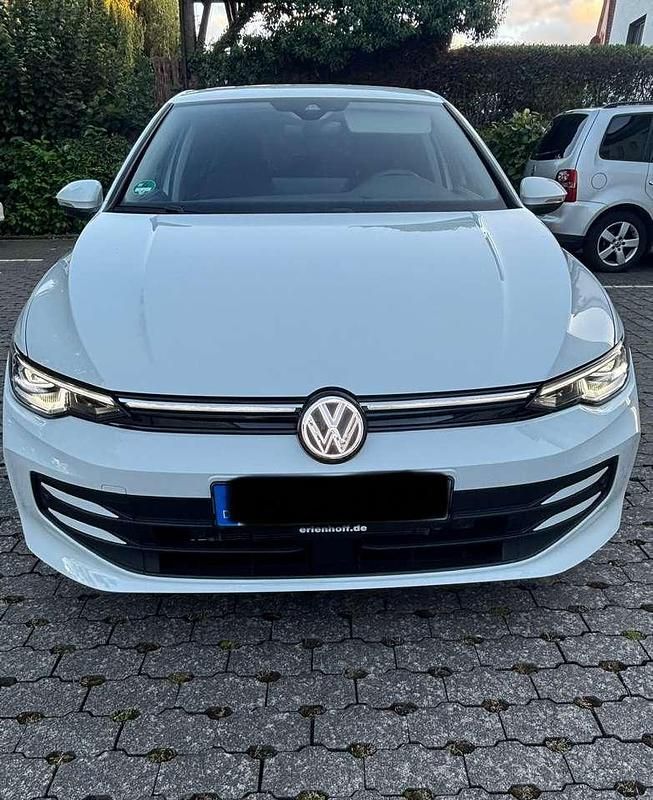 Gebraucht VW Golf VIII 116 PS (85 kW) 2025 Weiß Kleinwagen