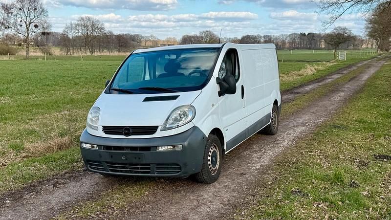 Gebraucht Opel Vivaro 101 PS (74 kW) 2005 Weiß Van / Kleinbus
