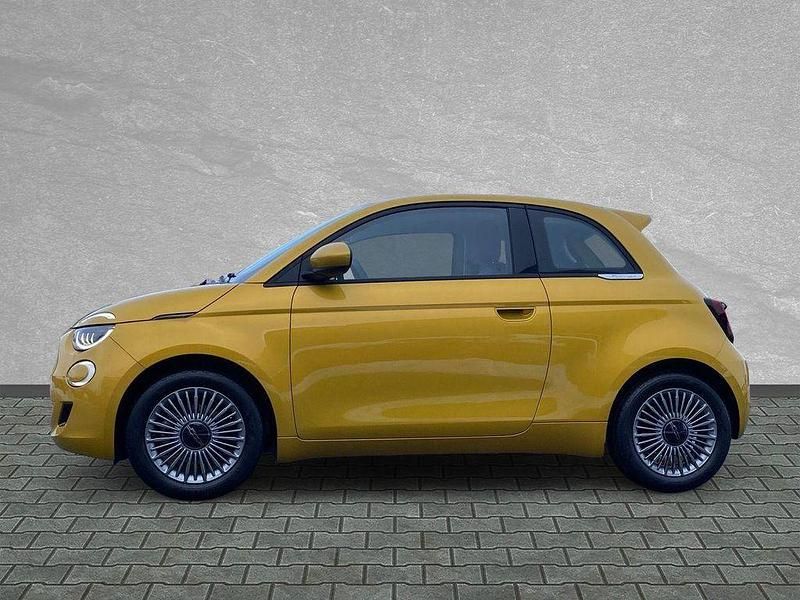 Neu Fiat 500 65 PS (47 kW) 2026 Sun of italy gelb Limousine