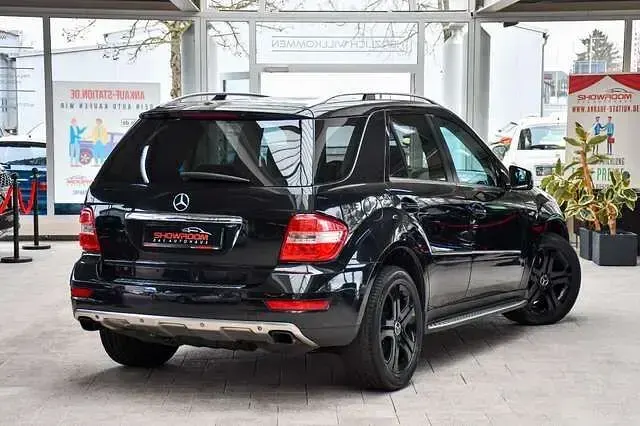 Gebraucht Mercedes ML300 Sport 204 PS (150 kW) 2011 Schwarz SUV