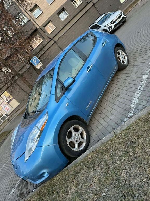 Gebraucht Nissan Leaf 80 kW (109 PS) 2013 Blau Kleinwagen