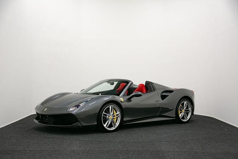 Gebraucht Ferrari 488 669 PS (492 kW) 2018 Grau Cabrio