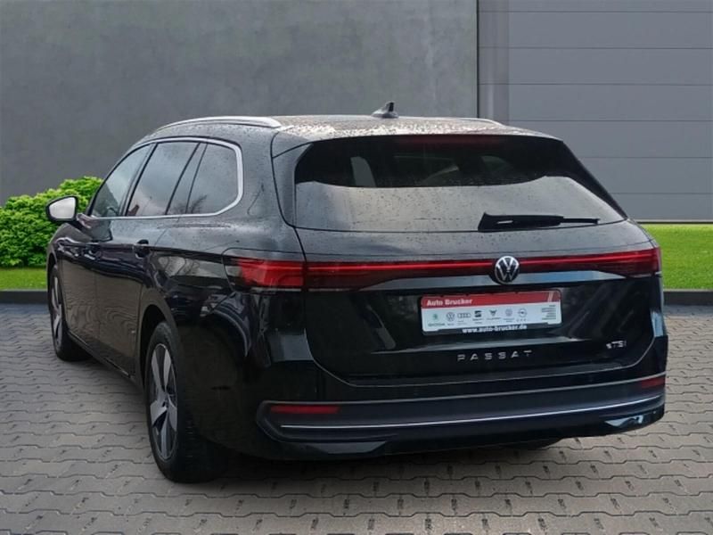 Gebraucht VW Passat Business 150 PS (110 kW) 2024 Kombi