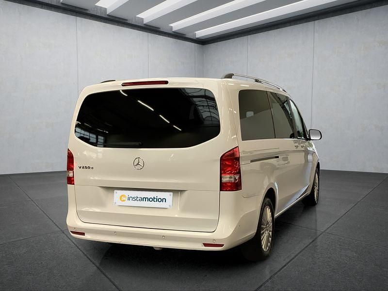 Gebraucht Mercedes V250 190 PS (139 kW) 2024 Weiß Van / Kleinbus