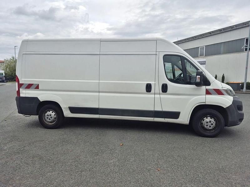 Weiß Gebraucht 2017 Citroën Jumper Van / Kleinbus | 11.995 € (Guter Preis) - Bild 1/4