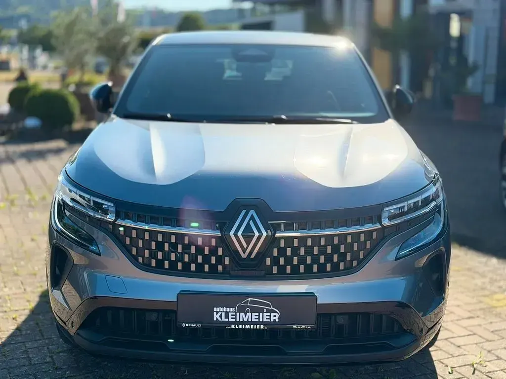Gebraucht Renault Austral Equilibre 140 PS (102 kW) 2023 Grau SUV