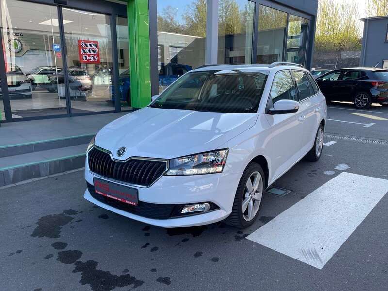 White (metallic) Gebraucht 2020 Skoda Fabia Cool Plus Kleinwagen | 11.880 € (Fairer Preis) - Bild 1/4