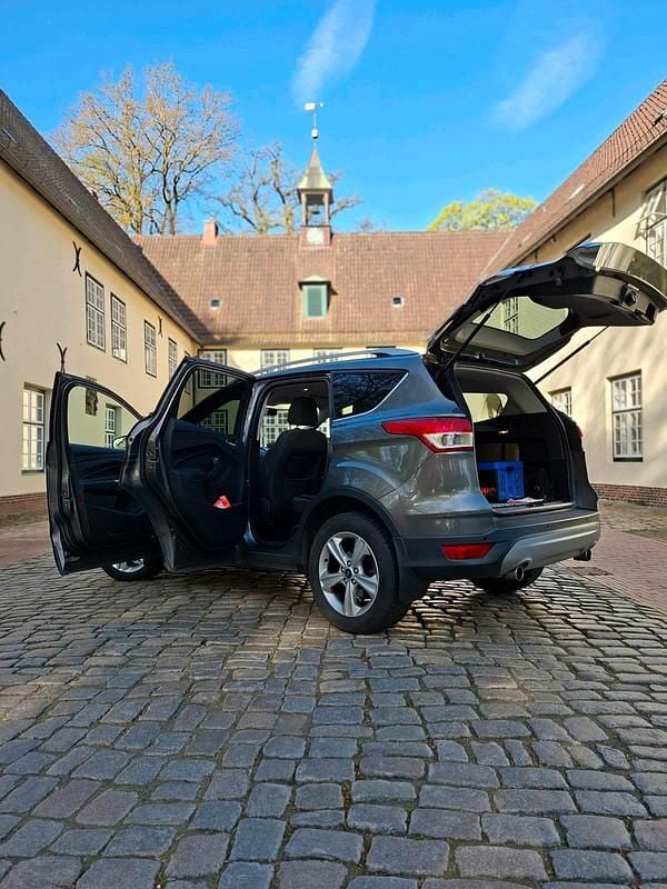 Usata Ford Kuga 150 CV (110 kW) 2013 Grigio SUV