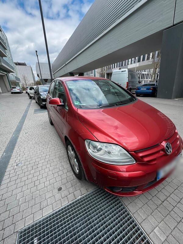 Rot Gebraucht 2005 VW Golf Plus Cross Van / Kleinbus | 3.900 € (Guter Preis) - Bild 1/4