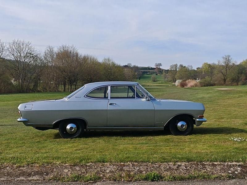 Gebraucht Opel Rekord 90 PS (66 kW) 1966 Silber Coupé