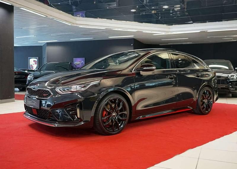 Gebraucht Kia ProCeed GT 204 PS (150 kW) 2019 (1k) zilinaschwarz met. Kombi