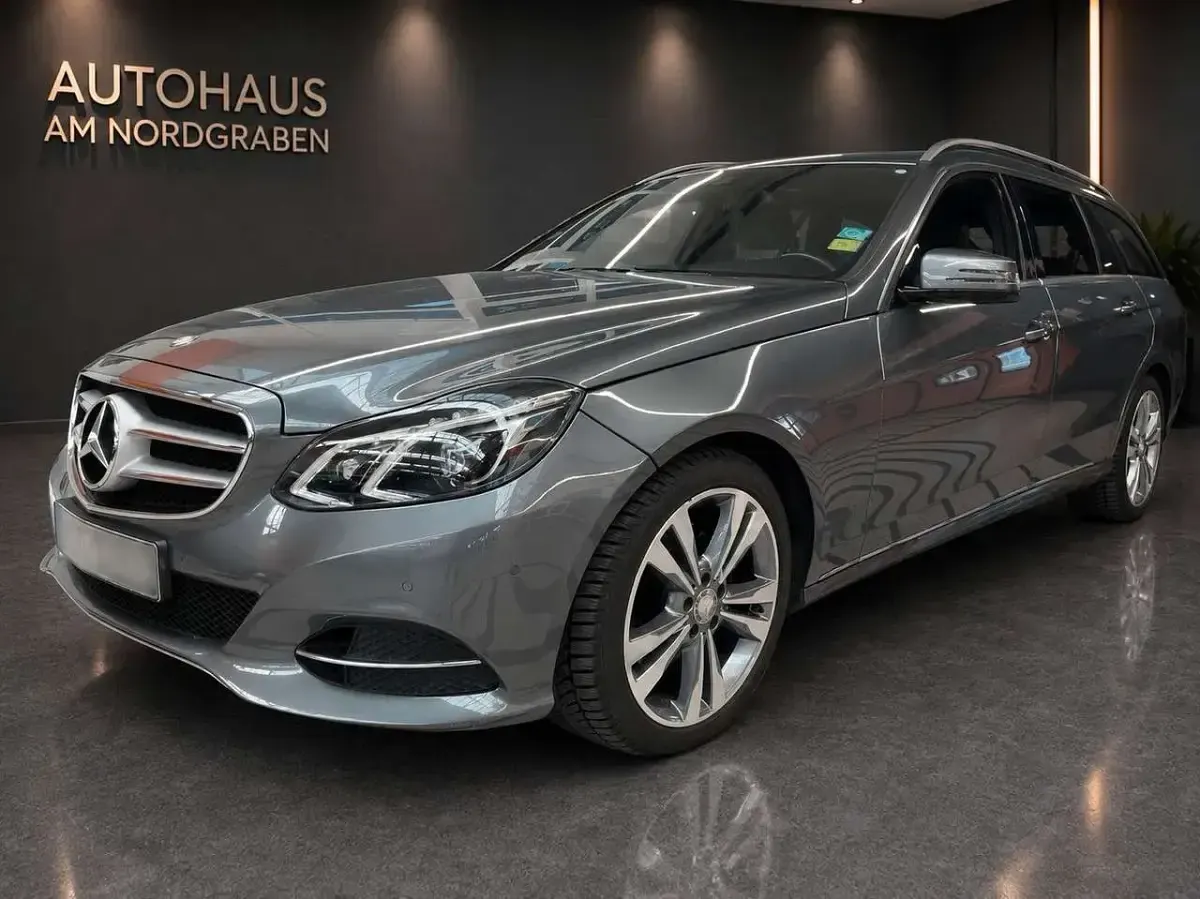 Gebraucht Mercedes E250 211 PS (155 kW) 2016 Unbekannt (metallic) Kombi