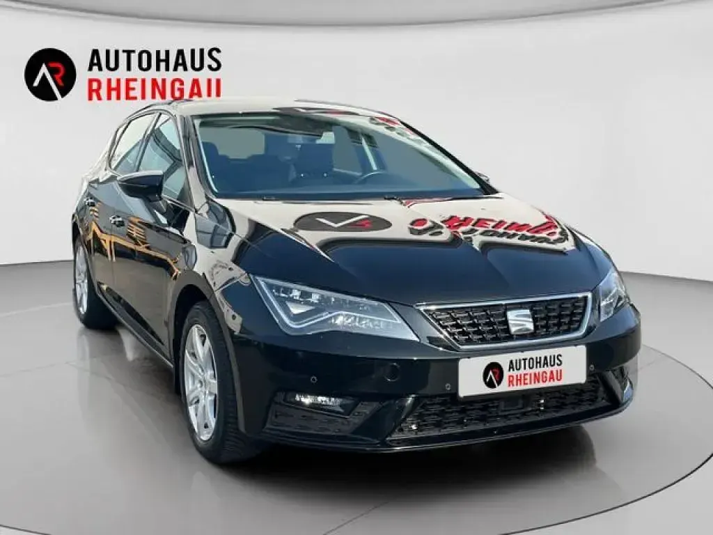 Używany Seat Leon Style 110 KM (80 kW) 2018 Czarny Sedan/Limuzyna