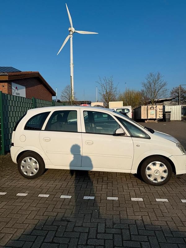 Gebraucht Opel Meriva 105 PS (77 kW) 2007 Weiß Van / Kleinbus