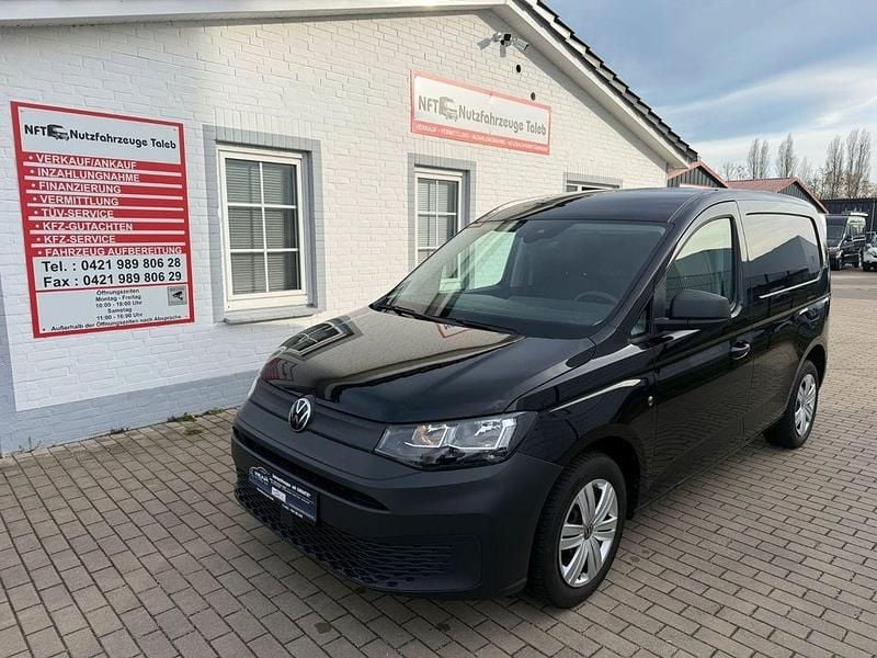 Gebraucht VW Caddy 102 PS (75 kW) 2022 Schwarz Van / Kleinbus