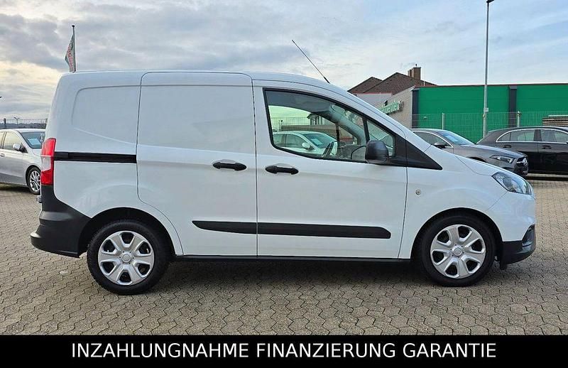 Gebraucht Ford Transit Trend 101 PS (74 kW) 2019 Weiß Van / Kleinbus