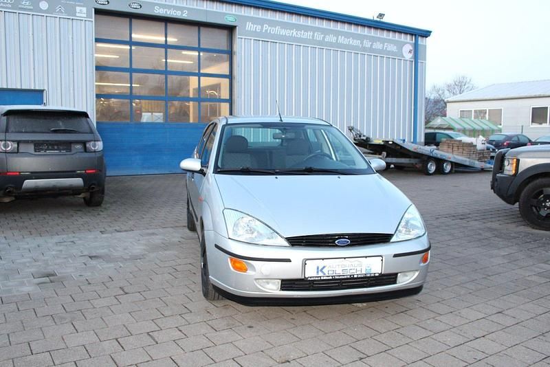 Usata Ford Focus 103 CV (75 kW) 2000 Argento Berlina