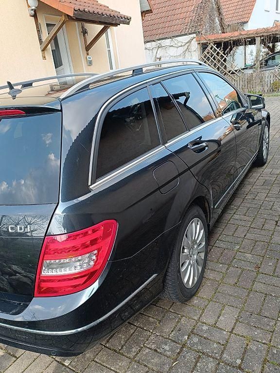 Gebraucht Mercedes C250 204 PS (150 kW) 2012 Schwarz Limousine