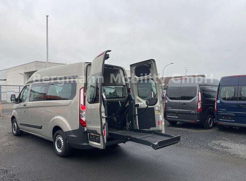 Grau Gebraucht 2018 Ford Transit Custom Van / Kleinbus | 36.400 € - Bild 1/4