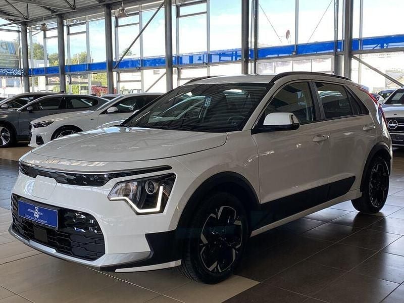 Second-hand Kia e-Niro Edition 7 150 kW (204 CP) 2023 Alb SUV