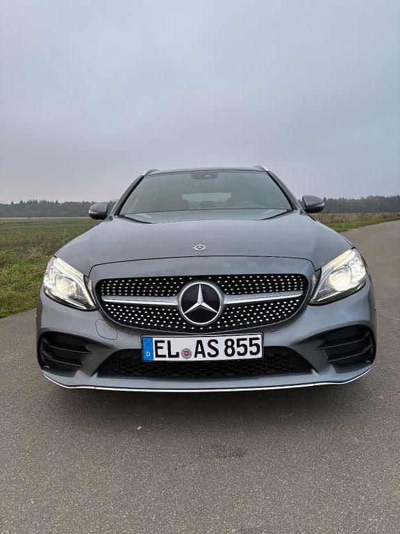 Gebraucht Mercedes C400 AMG line 333 PS (244 kW) 2018 Grau Kombi