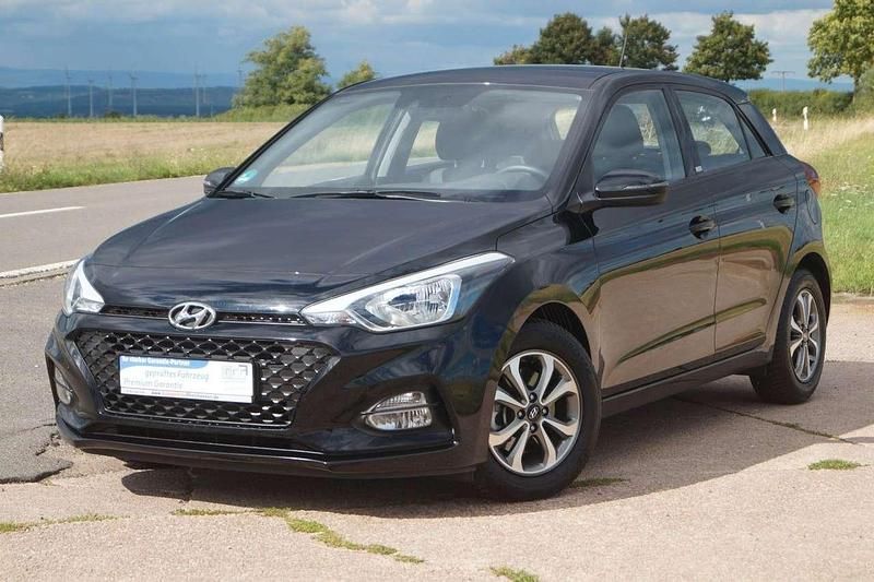 Schwarz Gebraucht 2020 Hyundai i20 Trend Kleinwagen | 13.490 € (Guter Preis) - Bild 1/4