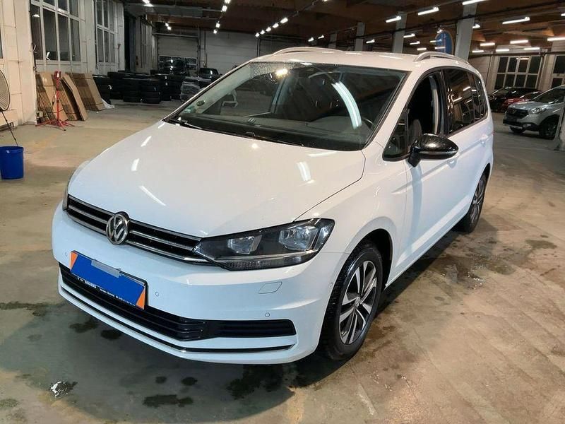 Gebraucht VW Touran IQ Drive 150 PS (110 kW) 2019 Weiß Van / Kleinbus