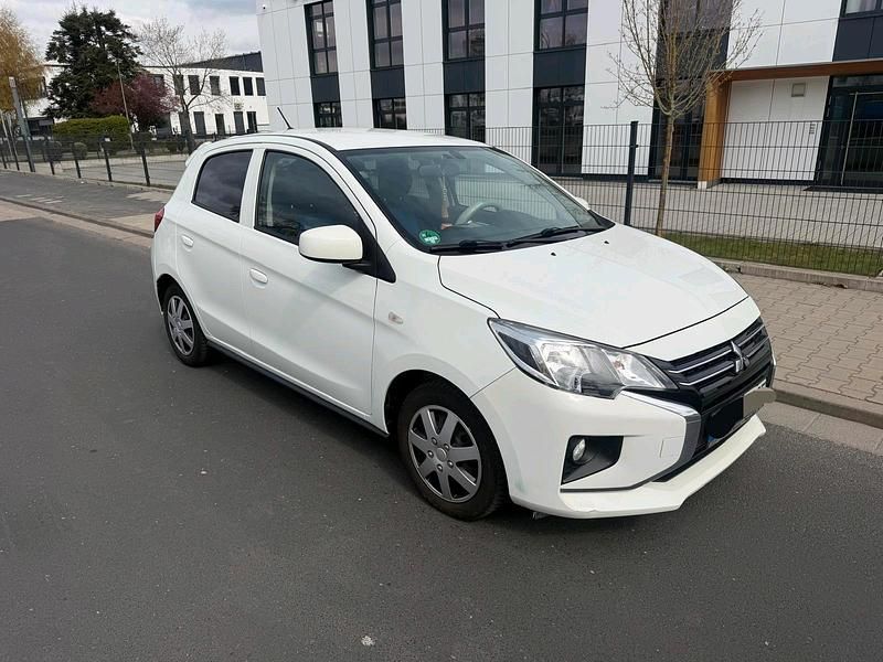 Gebraucht Mitsubishi Space Star 71 PS (52 kW) 2021 Weiß Kleinwagen