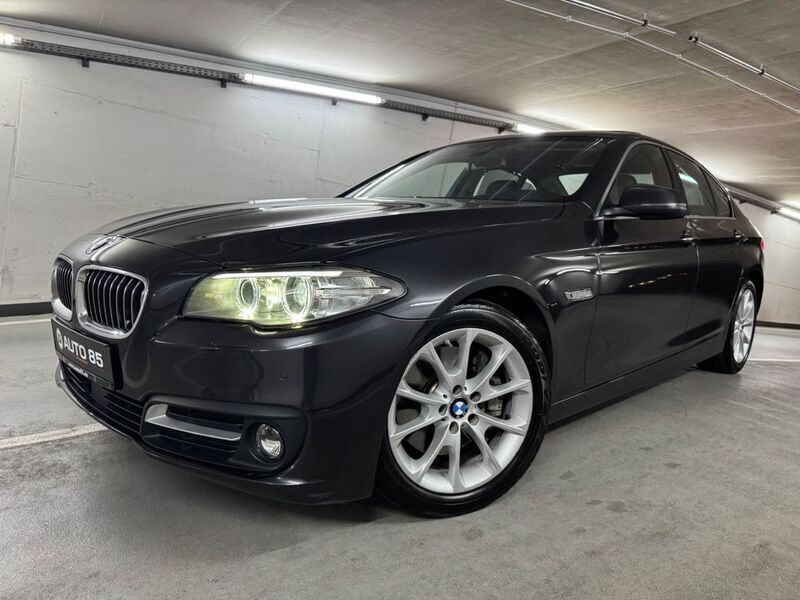 Grau Gebraucht 2016 BMW 530 Sport Line Limousine | 21.900 € (Superpreis) - Bild 1/4