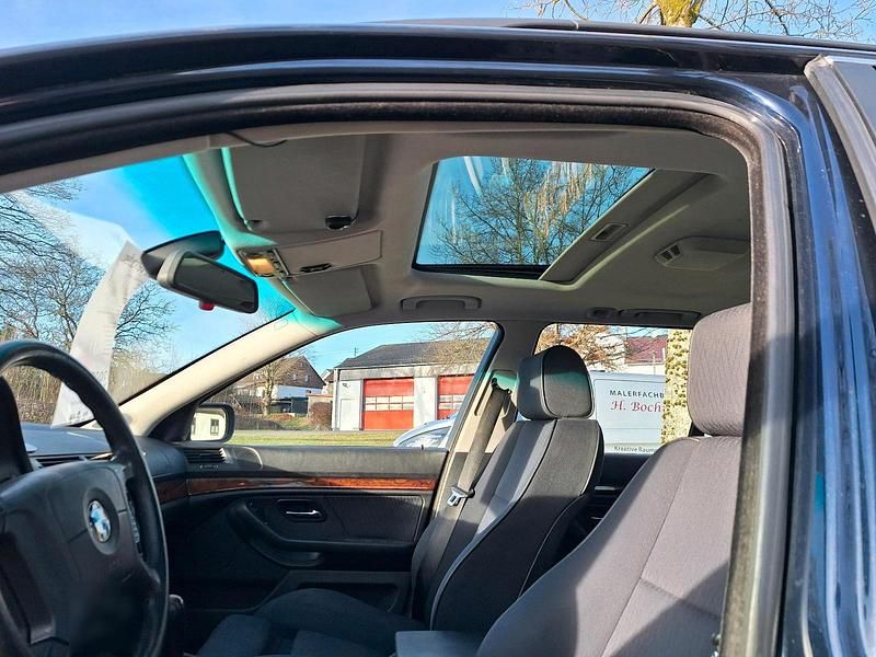 Gebraucht BMW 523 170 PS (125 kW) 2000 Blau Kombi