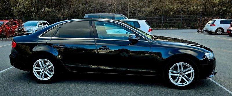 Gebraucht Audi A4 Ambiente 177 PS (130 kW) 2014 Schwarz Limousine