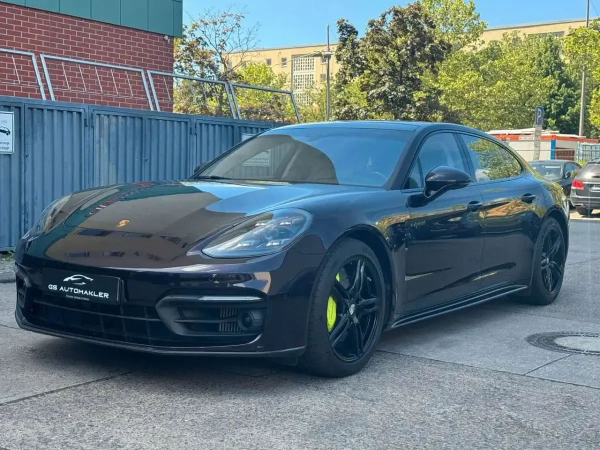 Gebraucht Porsche Panamera Executive 441 PS (324 kW) 2023 Amethystmetallic Kleinwagen