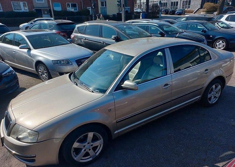 Gebraucht Skoda Superb 163 PS (119 kW) 2005 Beige Limousine