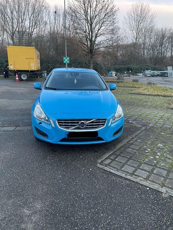 Gebraucht Volvo V60 Momentum 136 PS (100 kW) 2012 Blau Kombi