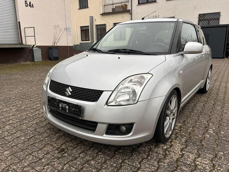 Silber Gebraucht 2009 Suzuki Swift Club Limousine | 2.499 € (Fairer Preis) - Bild 1/4