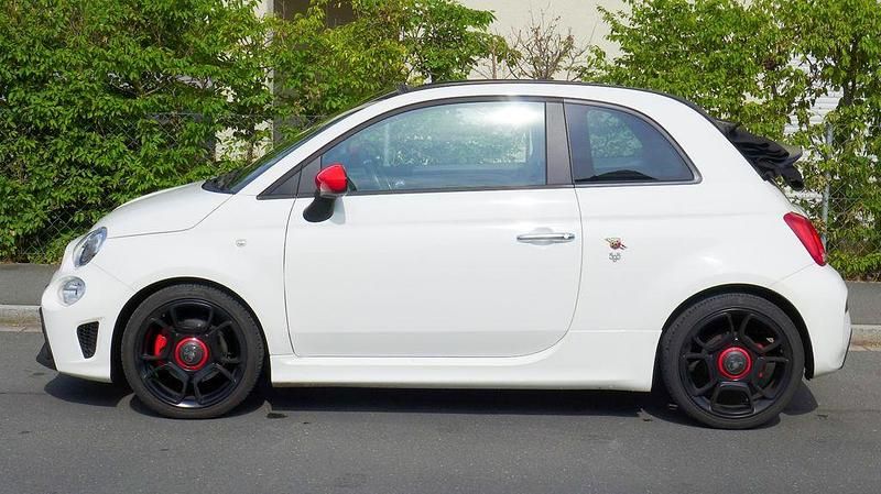 Gebraucht Abarth 595C Pista 160 PS (117 kW) 2018 Weiß Cabrio